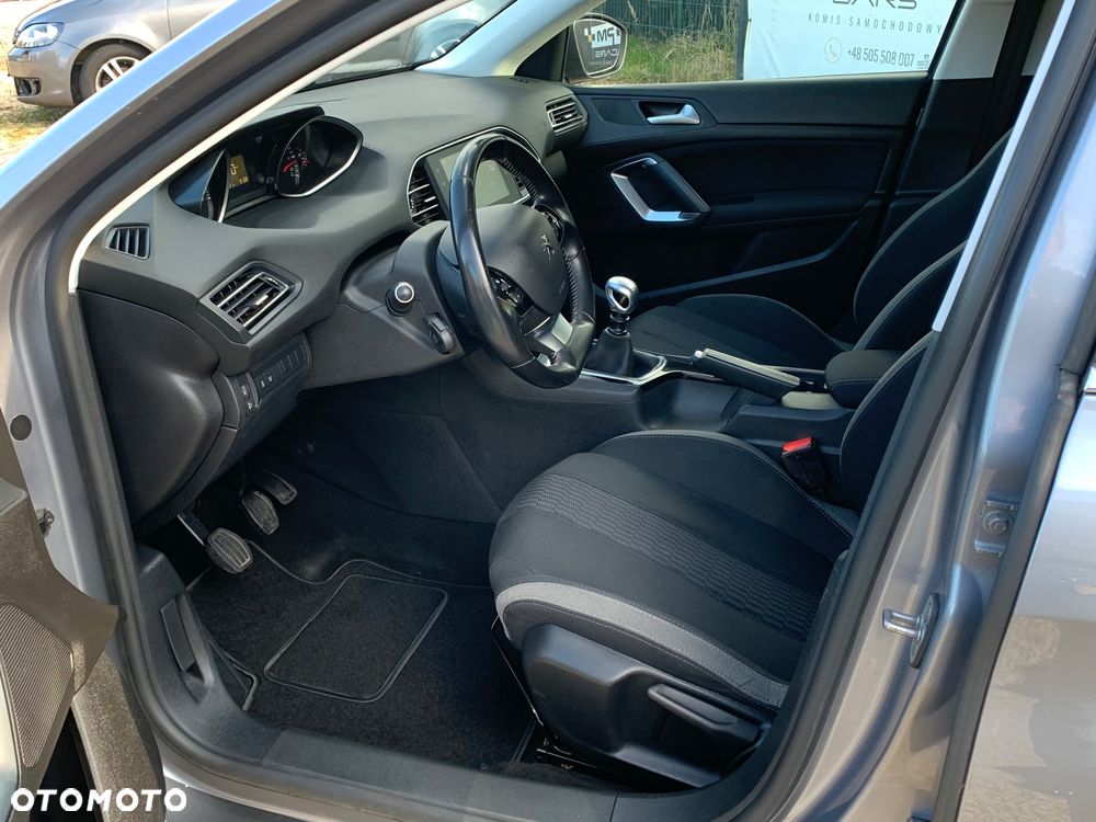 Peugeot 308 - 24