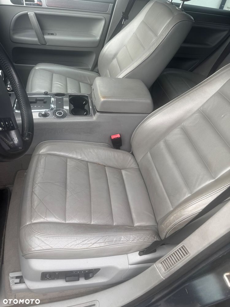 Volkswagen Touareg - 2