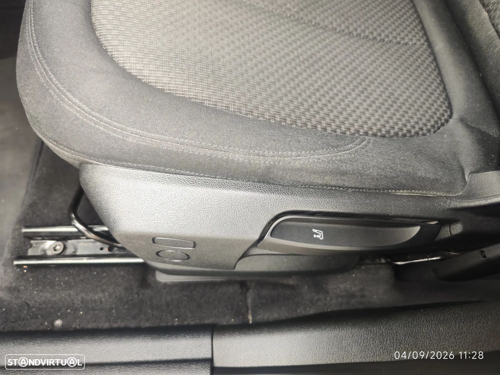 BMW 216 Active Tourer d Advantage - 24