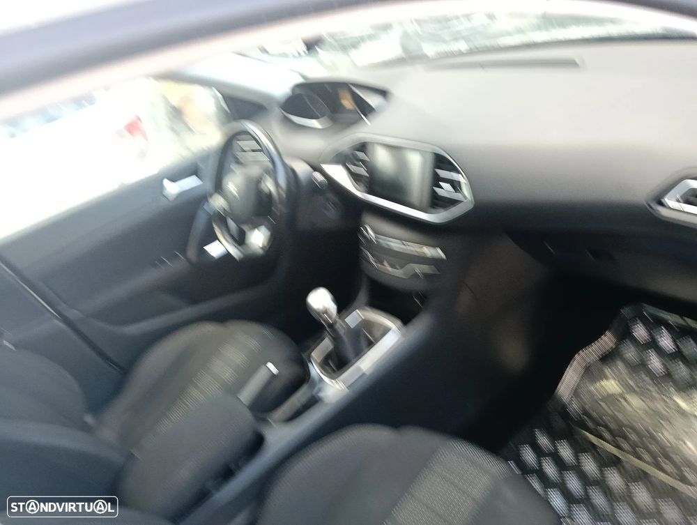 Peugeot 308 SW BlueHDi 120 Stop & Start Allure - 17