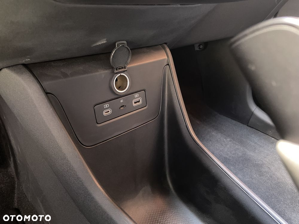 BYD Dolphin - 22