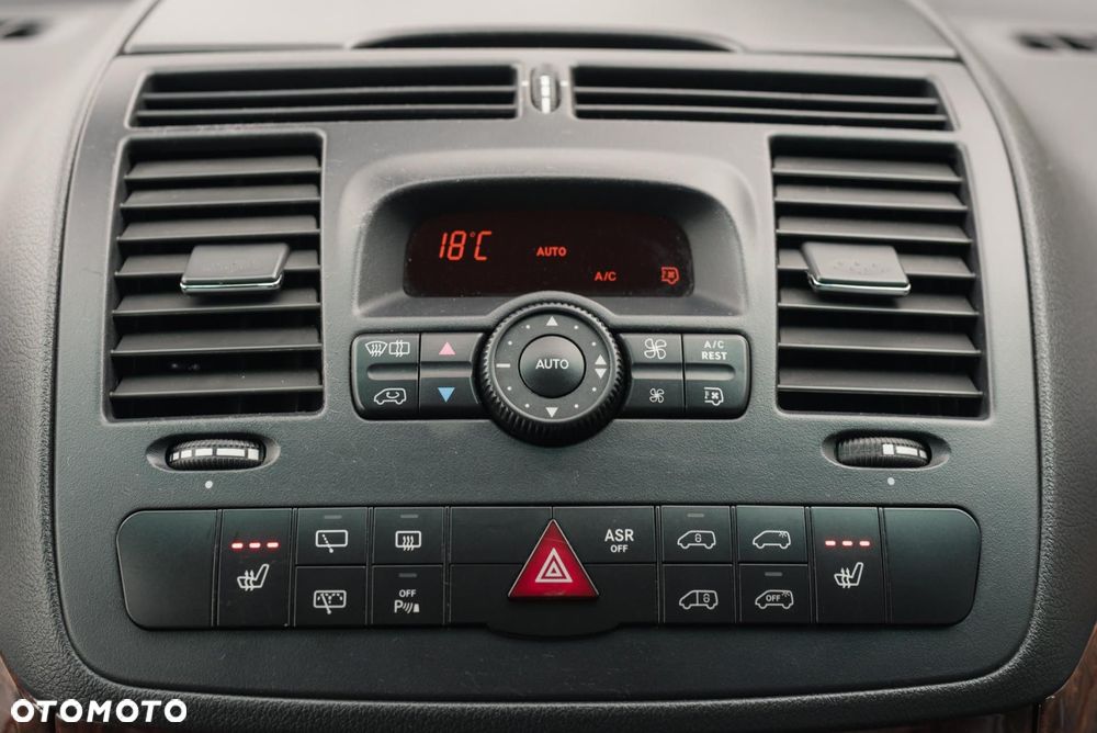 Mercedes-Benz Viano - 19