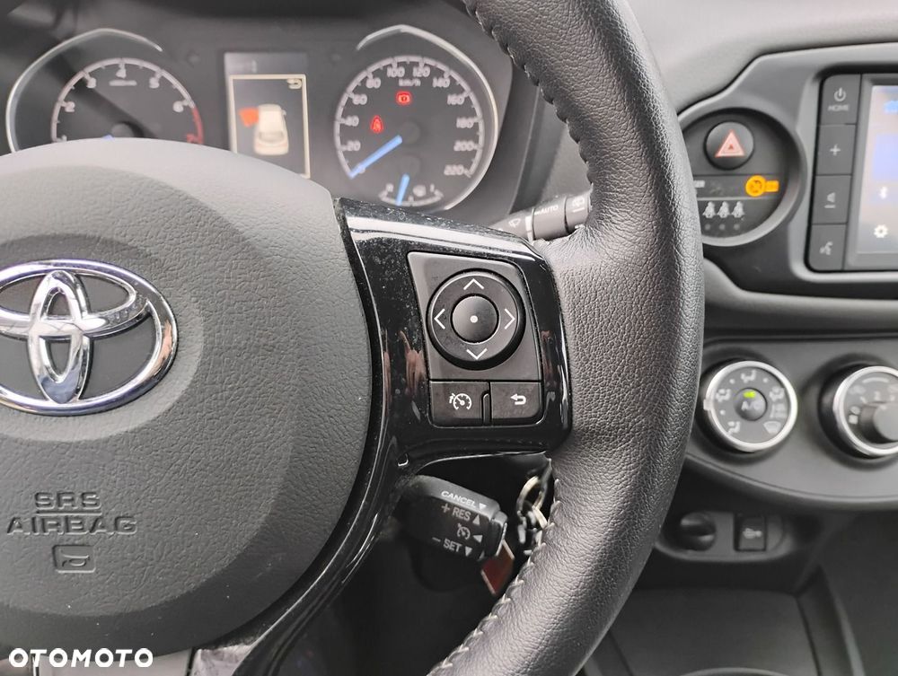 Toyota Yaris - 11