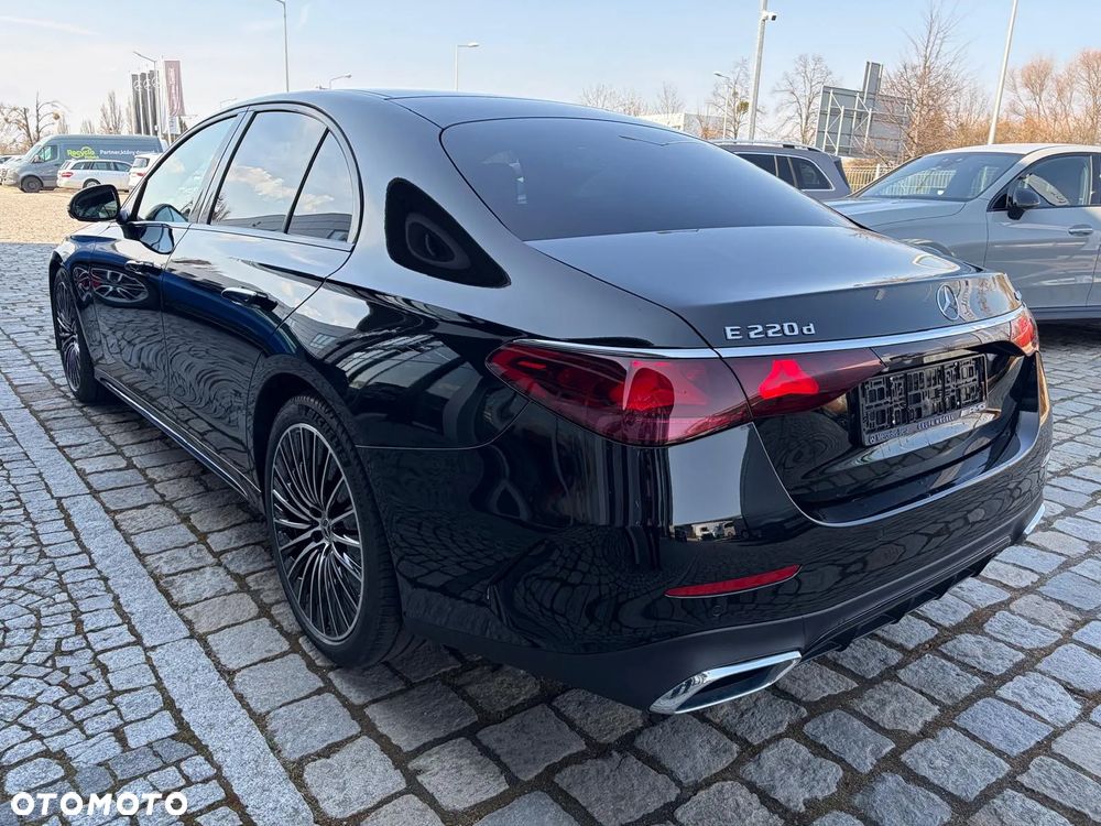 Mercedes-Benz Klasa E 220 d mHEV 4-Matic AMG 9G-Tronic - 6