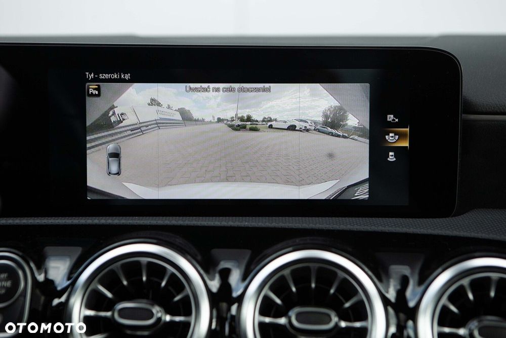 Mercedes-Benz Klasa A 180 AMG Line 7G-DCT - 38