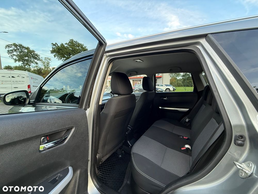Suzuki Vitara 1.6 Premium 4WD - 19