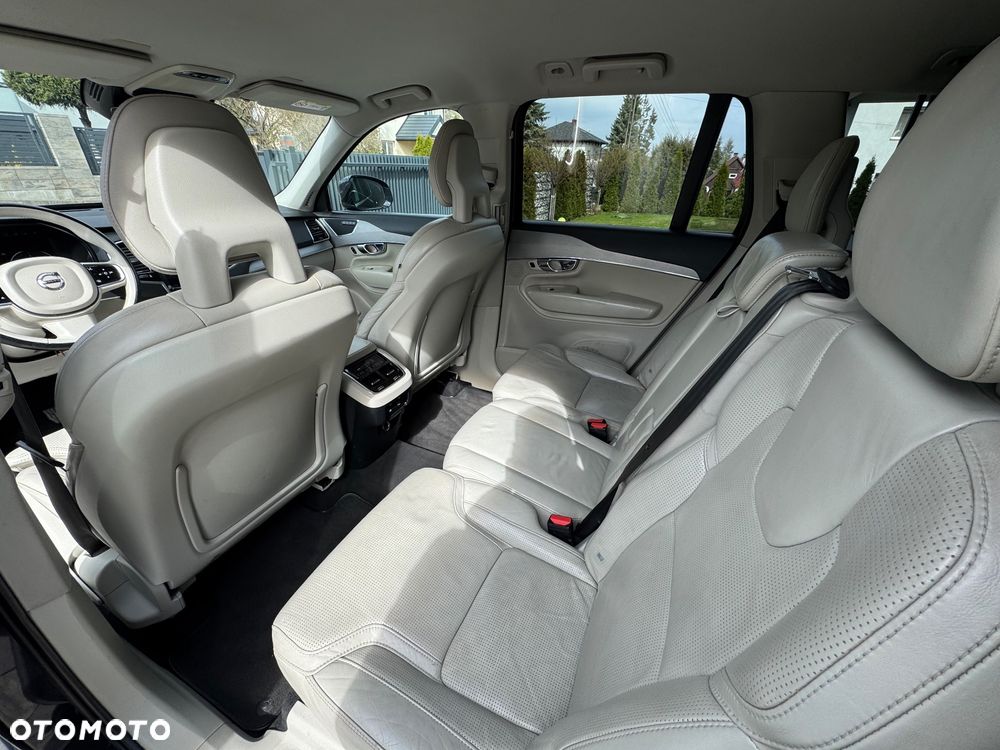 Volvo XC 90 - 12