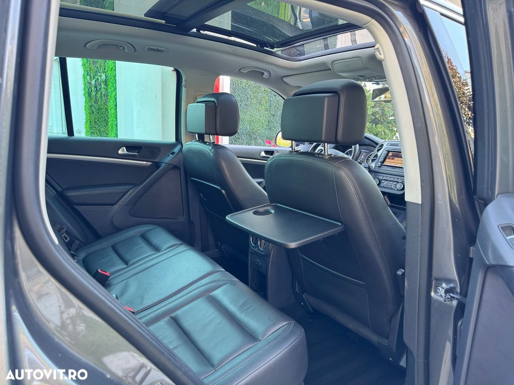 Volkswagen Tiguan 2.0 TDI DPF 4Motion BlueMotion Technology DSG Sport & Style - 14
