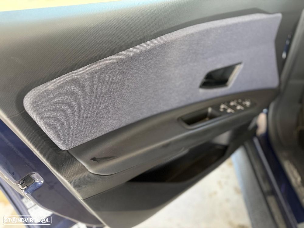 Renault 5 E-Tech 52 kWh Techno Autonomia Conforto - 24
