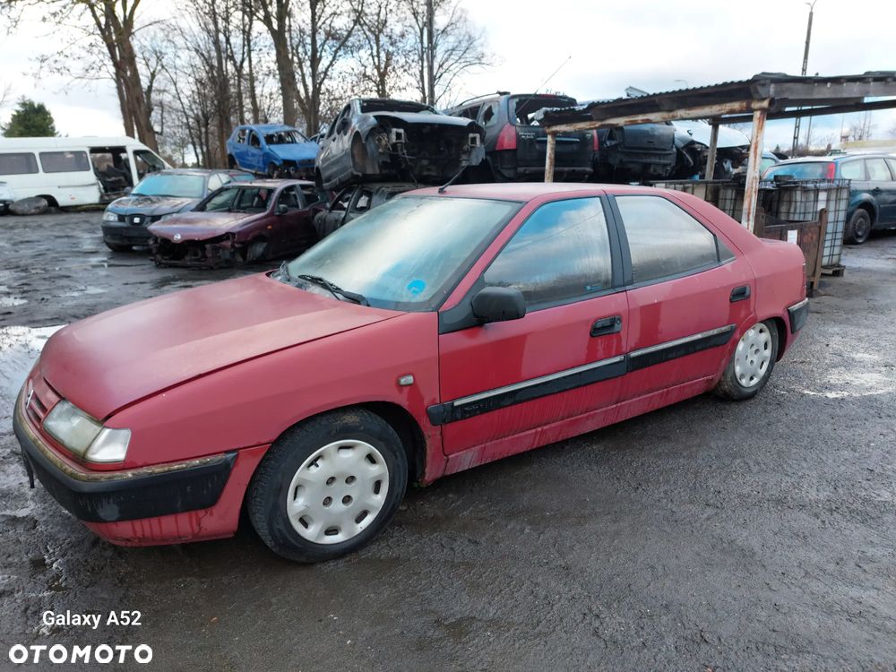 Zderzak CITROEN XANTIA 1,9D 96R. maska,drzwi,lampy,klapa..... - 2