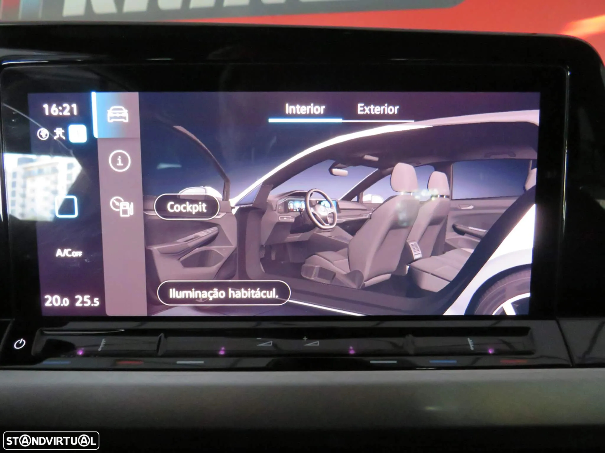 VW Golf 1.0 eTSI Life DSG - 44