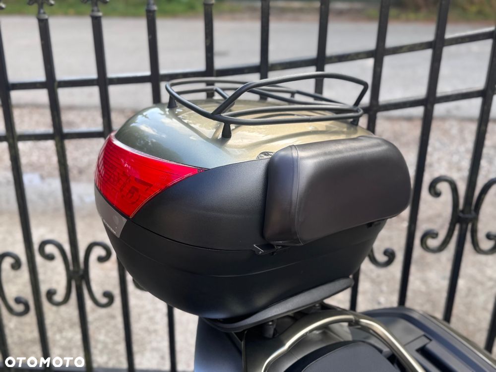 Yamaha FJR - 27