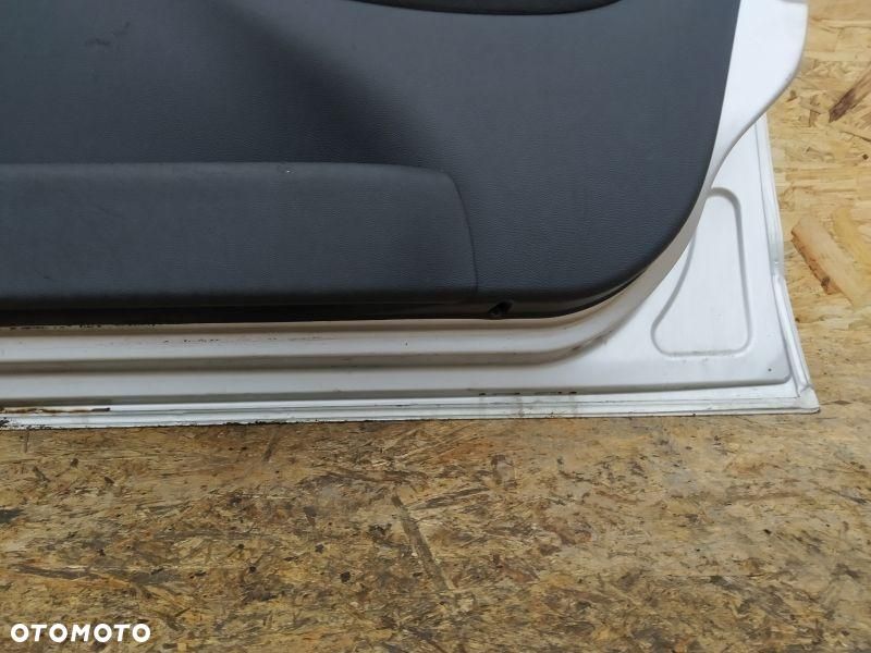 DRZWI PRAWE PRZEDNI PRZÓD PRAWY OPEL CORSA C SREBRNE - 13