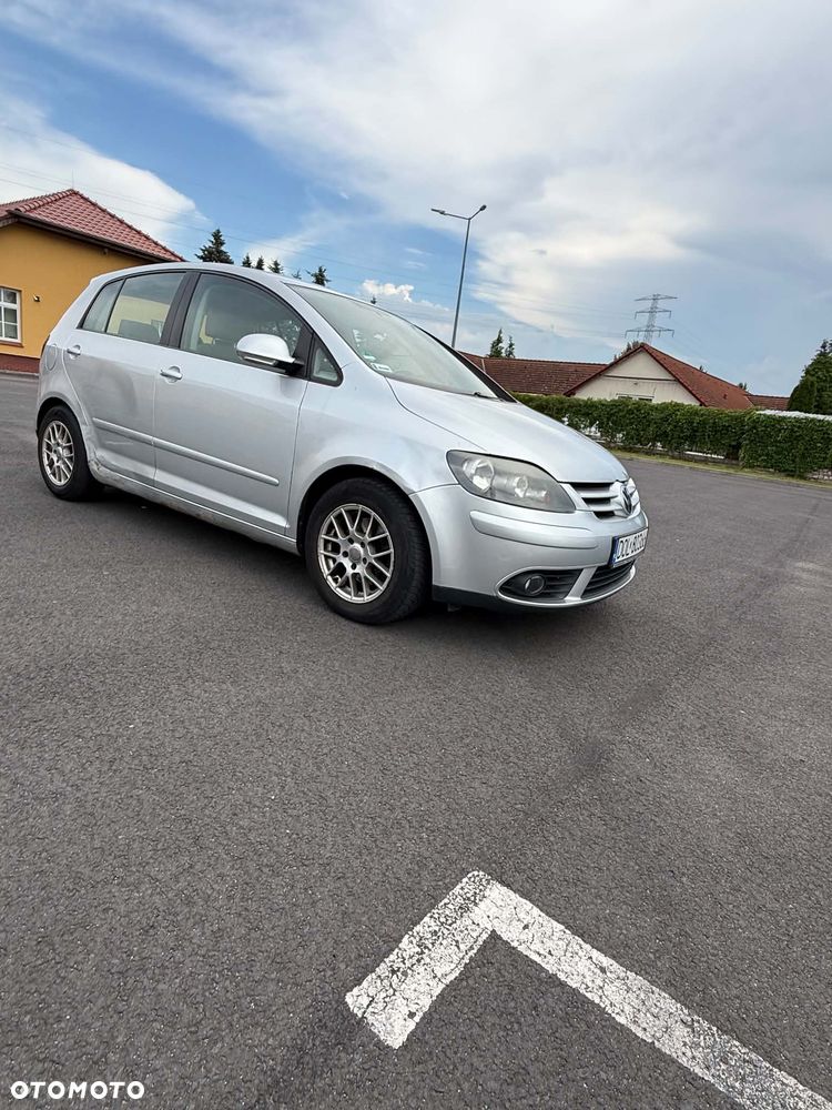 Volkswagen Golf 1.6 FSI Comfortline - 5