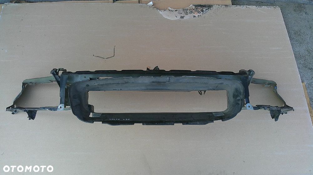 VOLVO V50 PAS PRZEDNI WZMOCNIENIE OKULAR