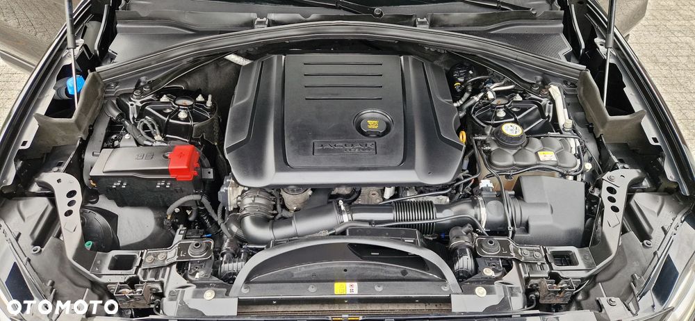 Jaguar F-Pace 20d AWD R-Sport Ingenium Edition - 32