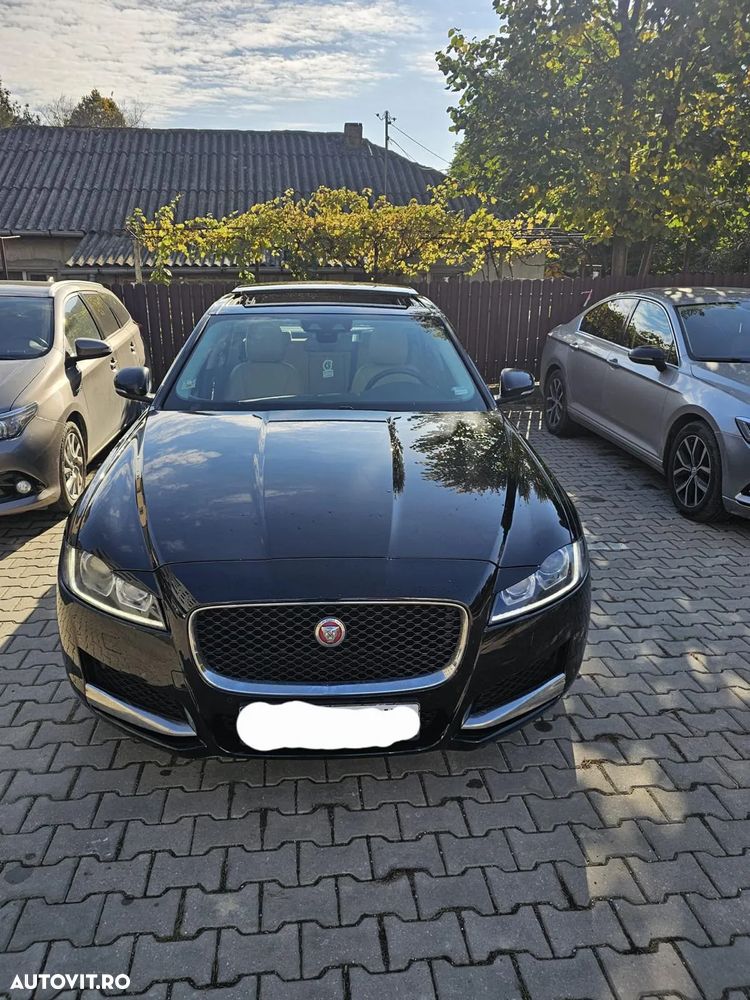 Jaguar XF 20d RWD Prestige - 1