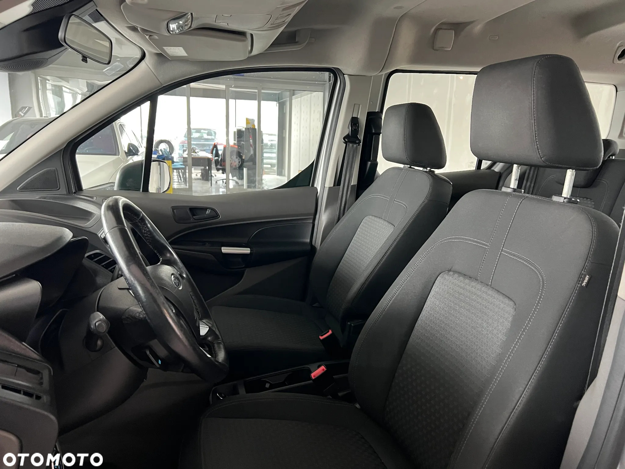Ford Transit Connect - 21