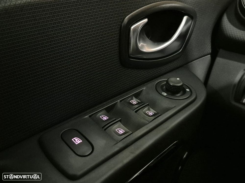 Renault Clio 1.5 dCi Dynamique S EDC - 21