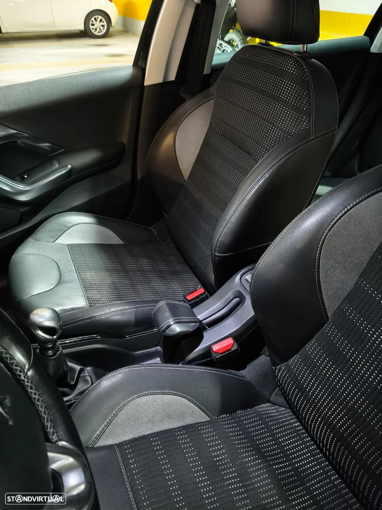 Peugeot 2008 BlueHDi FAP 120 STOP & START Allure - 4