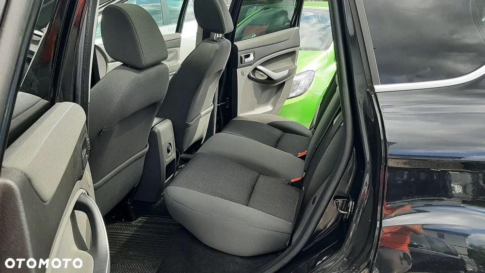 Ford Kuga - 14