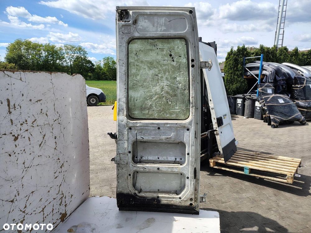 DRZWI SKRZYDEŁKOWE LEWY TYŁ IVECO DAILY 3 III 35C12 FL - 12