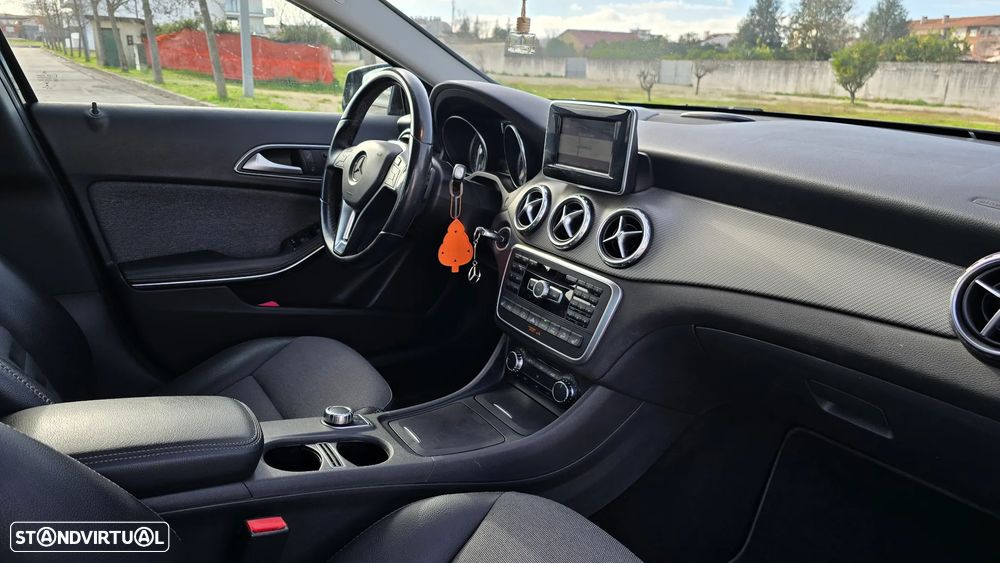 Mercedes-Benz GLA 220 CDI 4Matic 7G-DCT Urban - 18