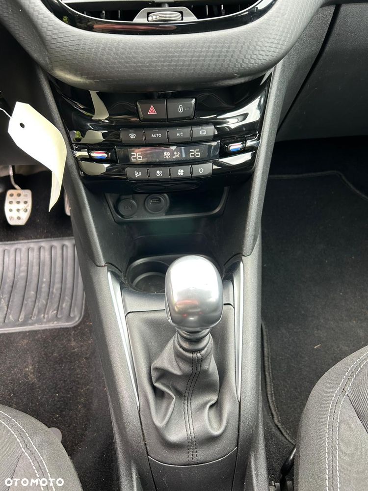 Peugeot 208 PureTech 110 Stop & Start Allure - 14