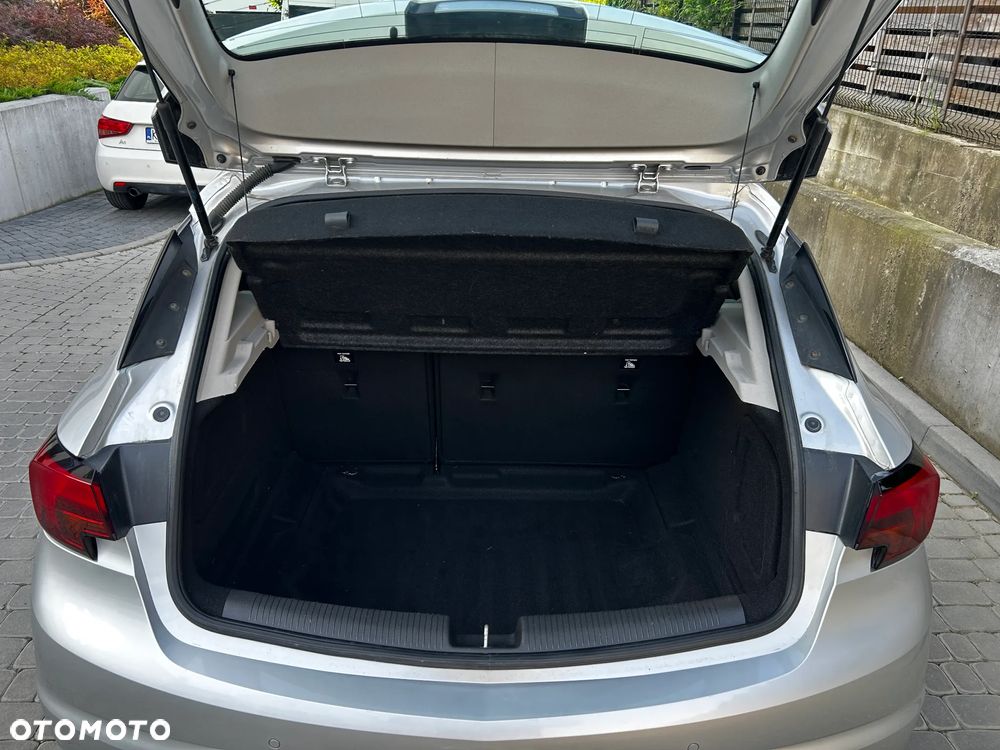 Opel Astra 1.4 Turbo Edition - 17
