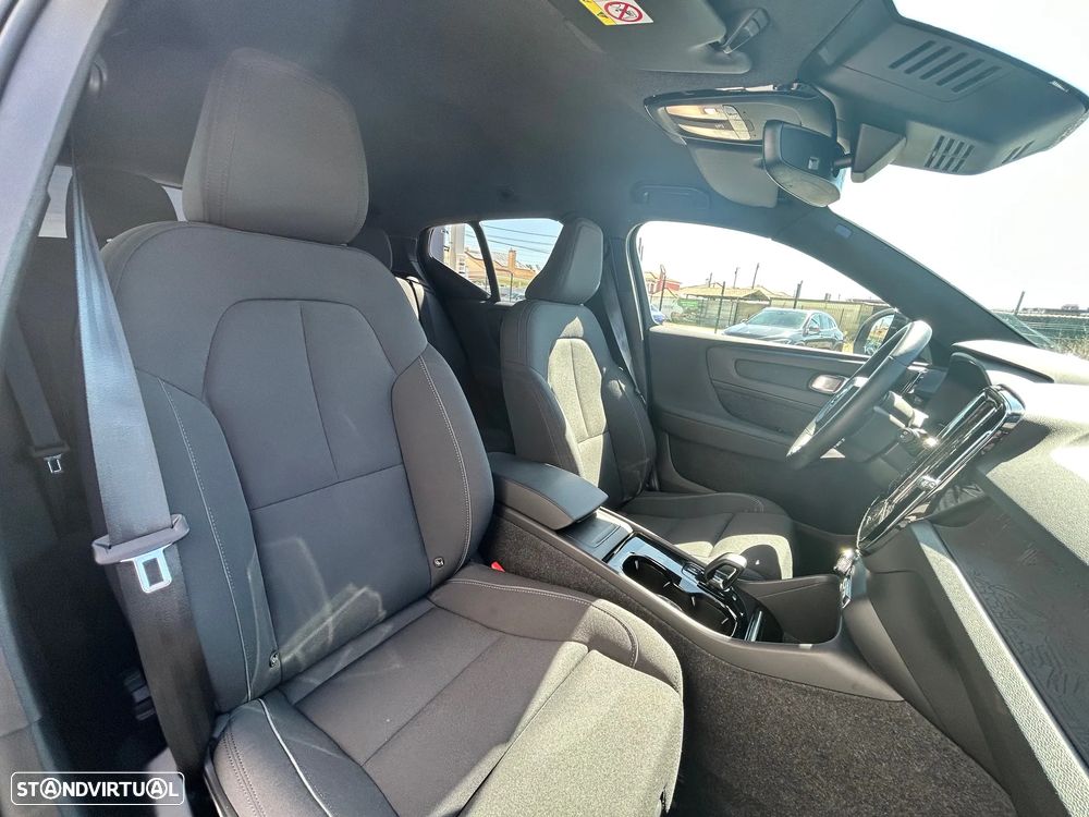 Volvo XC 40 Recharge Core - 12