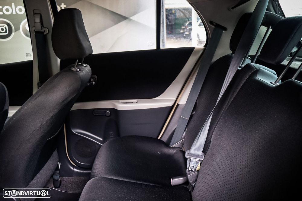 Toyota Yaris 1.0 VVT-i AC - 11