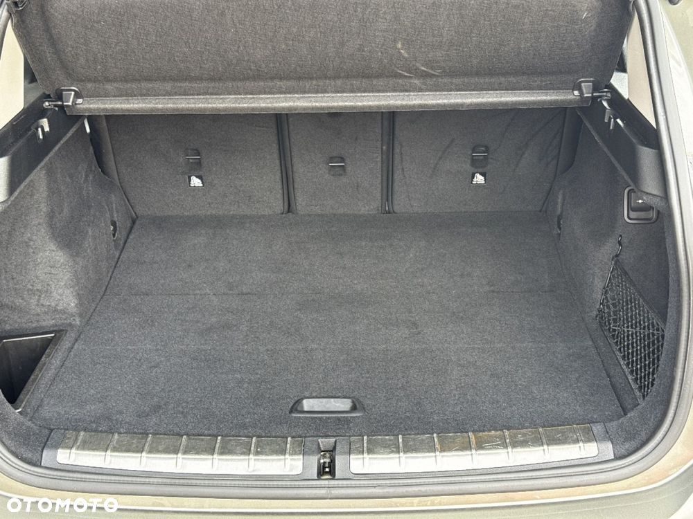 BMW X1 xDrive20d Sport Line - 32