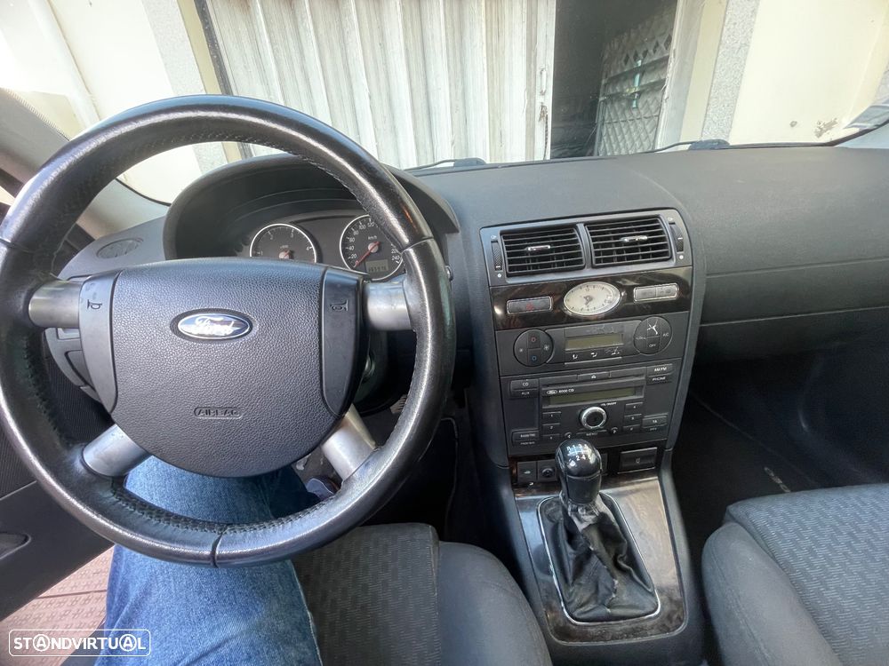 Ford Mondeo SW 2.0 TDCi Ghia - 5