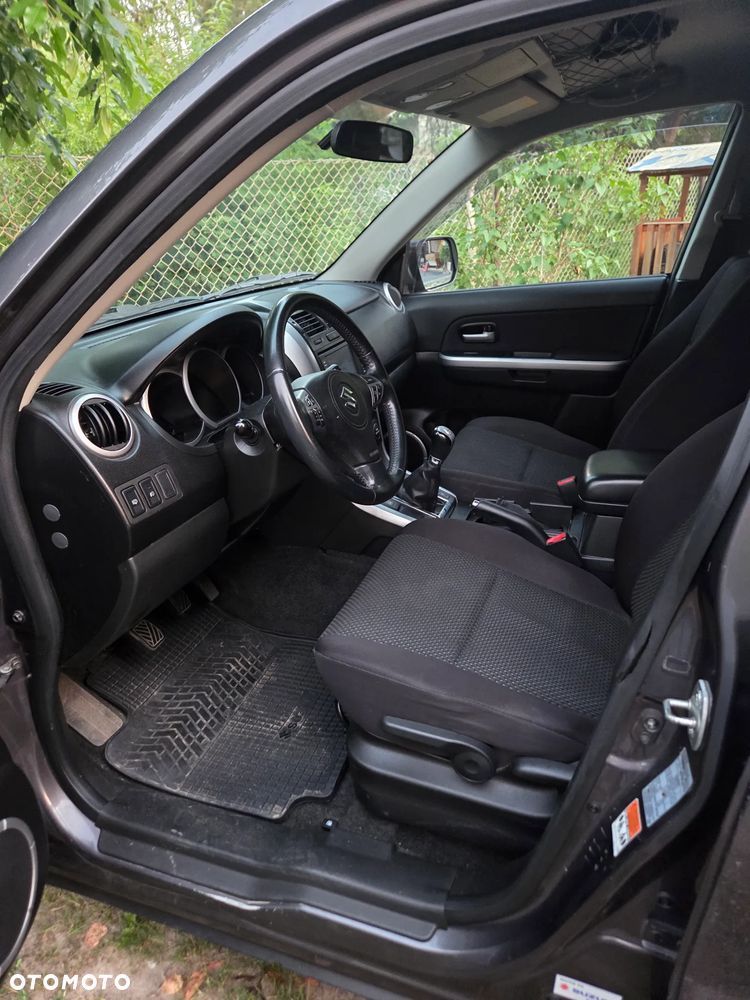 Suzuki Grand Vitara 2.4 Comfort - 7