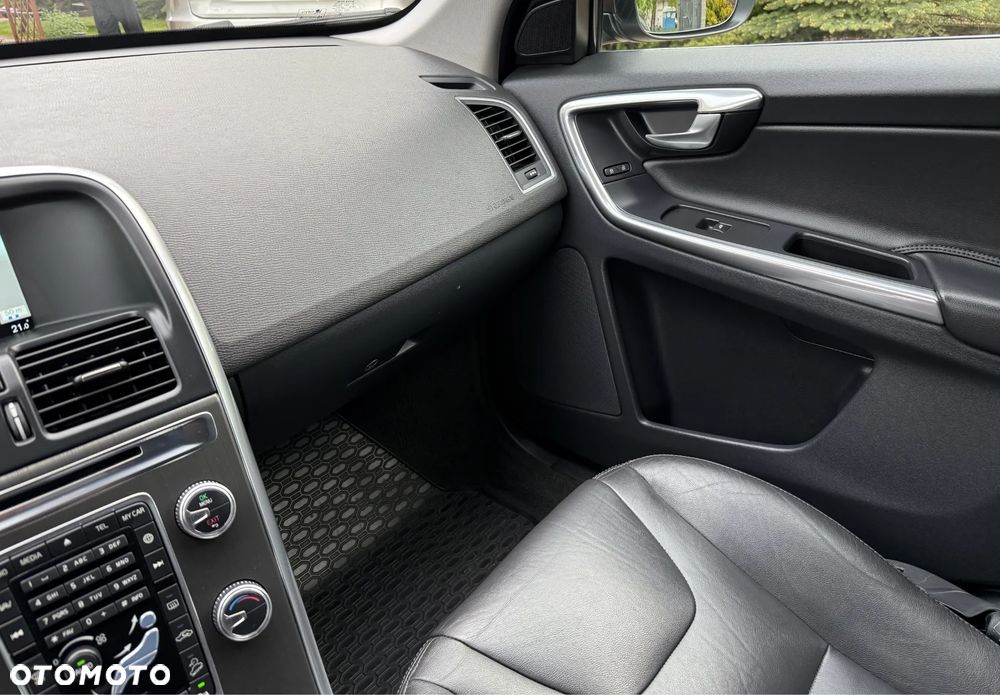 Volvo XC 60 D4 AWD Summum - 29