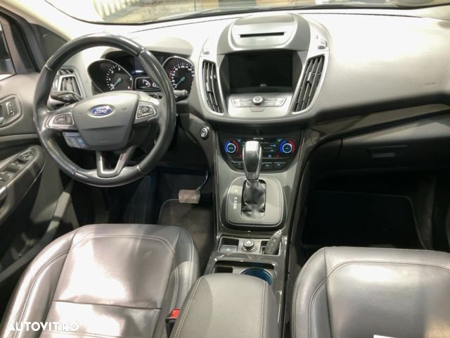 Ford Kuga 2.0 TDCi 4x4 Aut. Titanium - 3