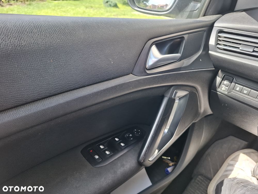 Peugeot 308 1.6 BlueHDi Allure S&S - 14