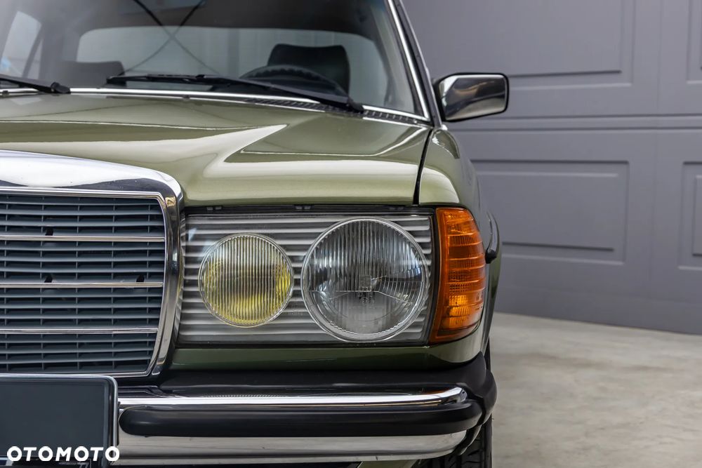 Mercedes-Benz W123 - 8