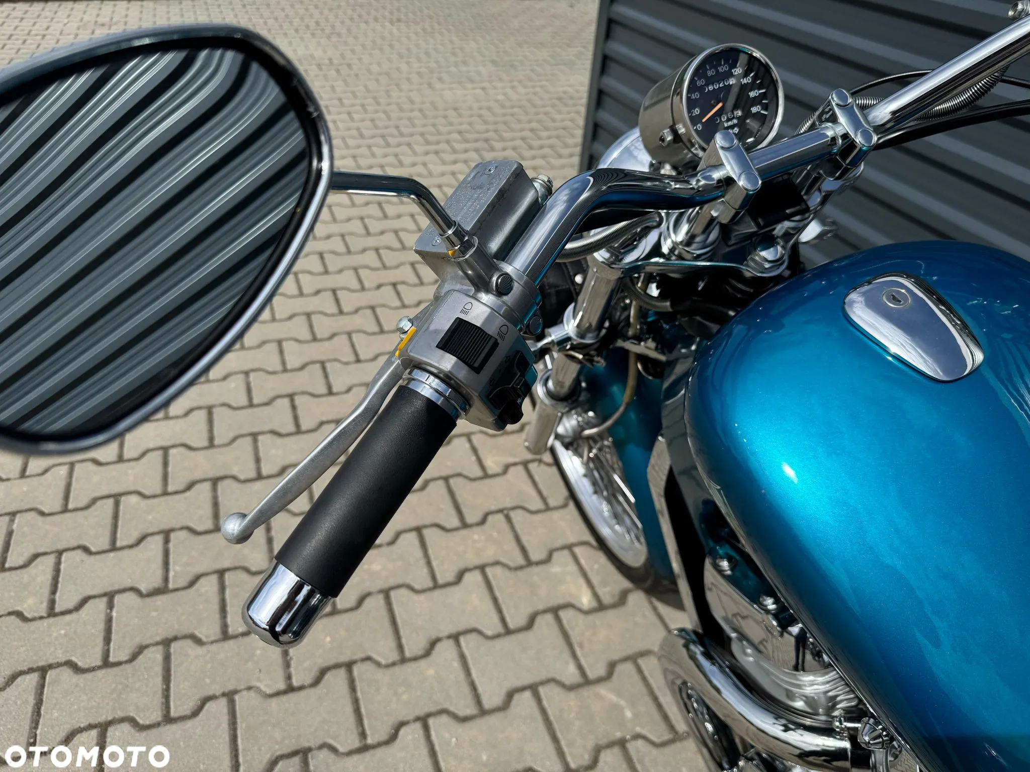 Suzuki VS - 17