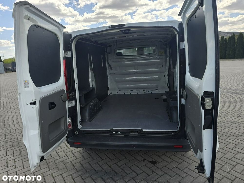 Opel Vivaro - 22
