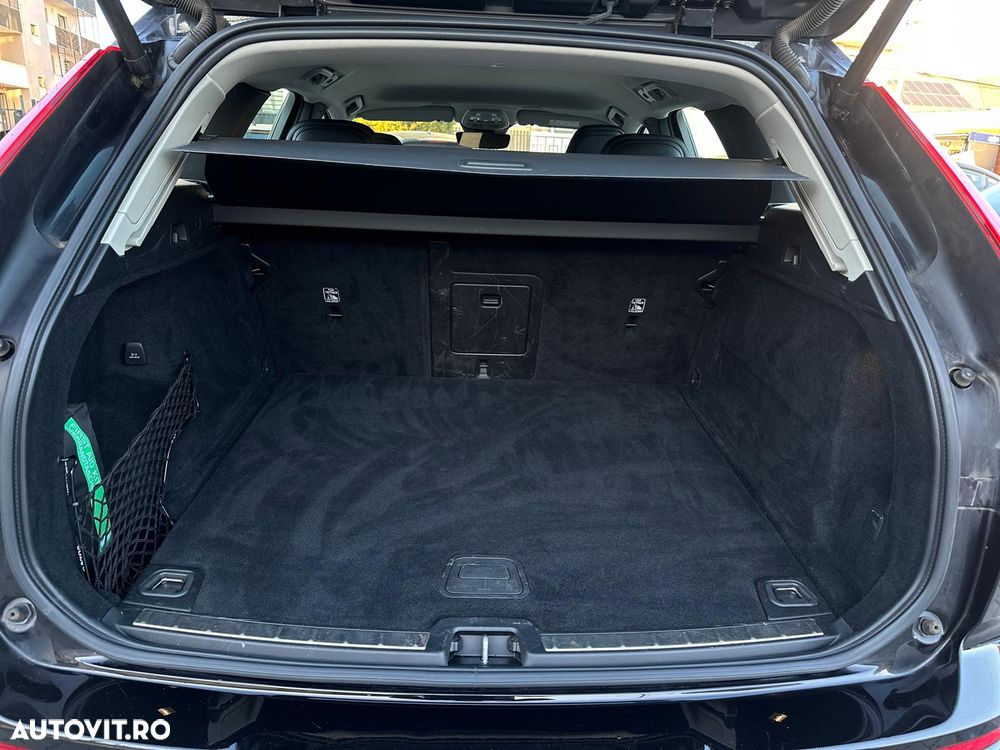 Volvo XC 60 B4 D Core - 23