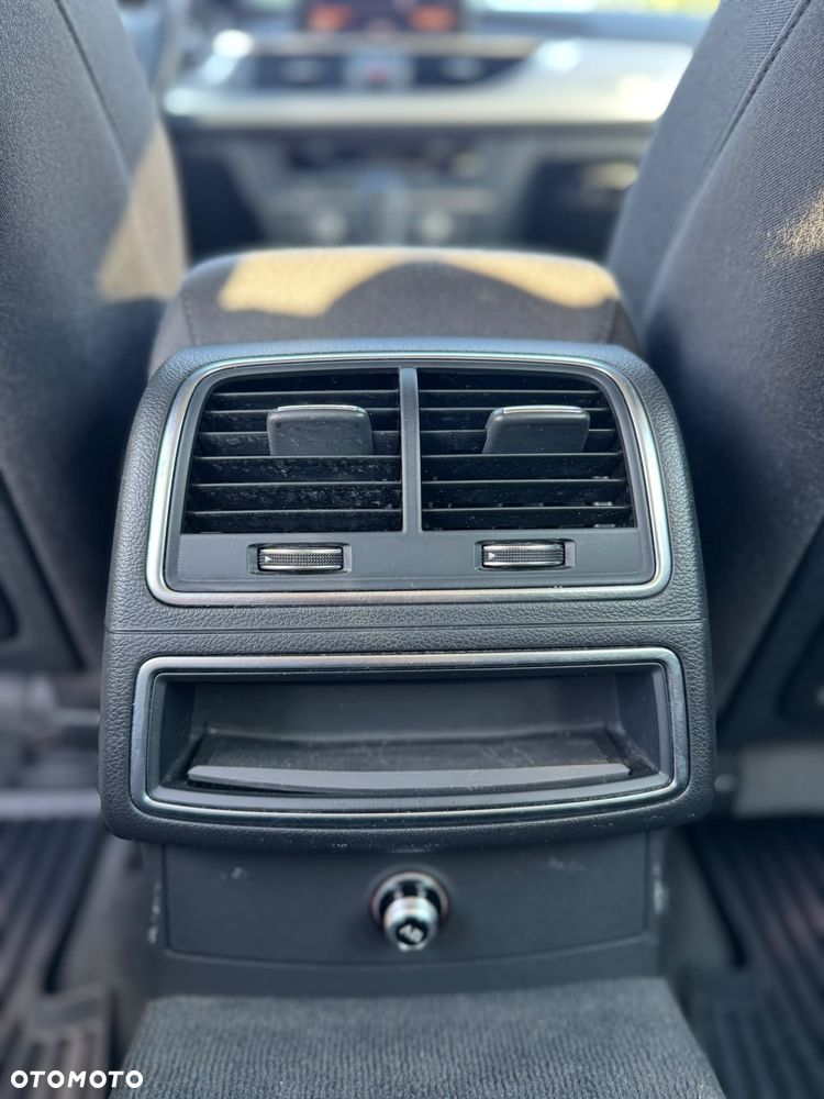 Audi A6 Avant 2.0 TDI Ultra DPF S tronic - 12