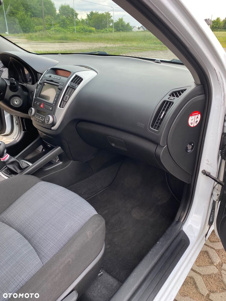 Kia Ceed - 17