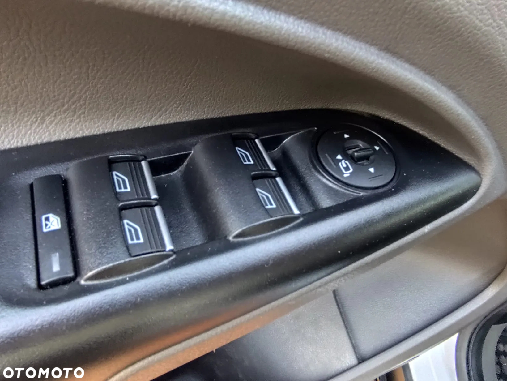 Ford Tourneo Connect 1.5 EcoBlue Start-Stop Active - 19