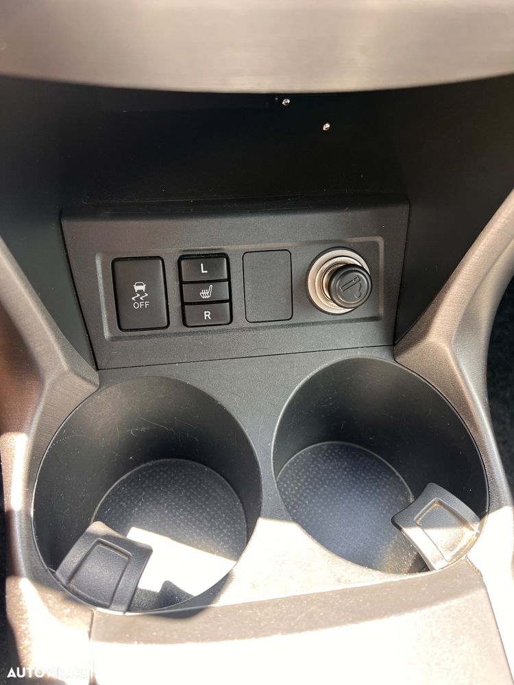 Toyota RAV4 2.2 D-4D 4x4 Executive - 16