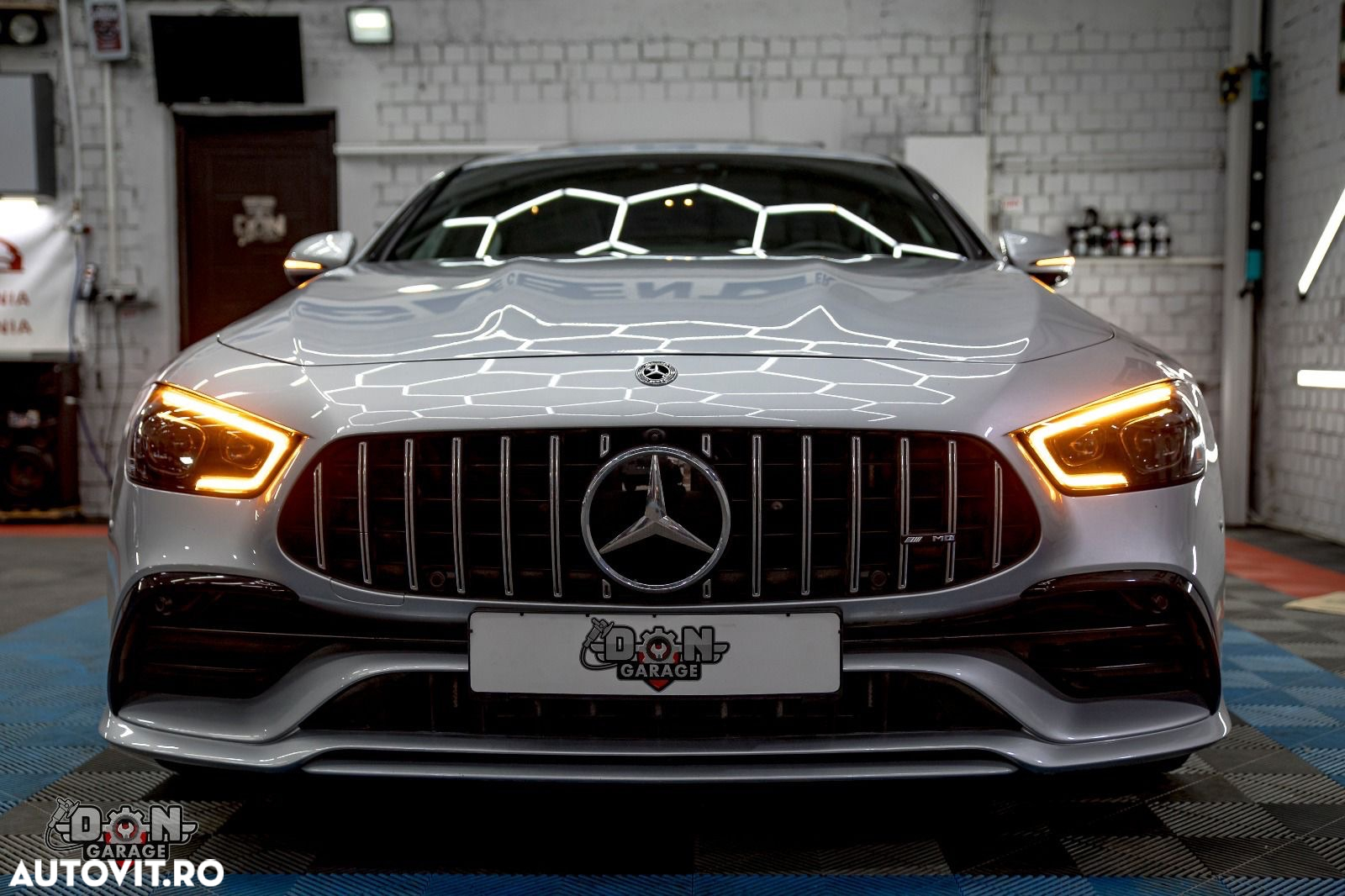 Mercedes-Benz AMG GT 43 4MATIC+ MHEV - 9
