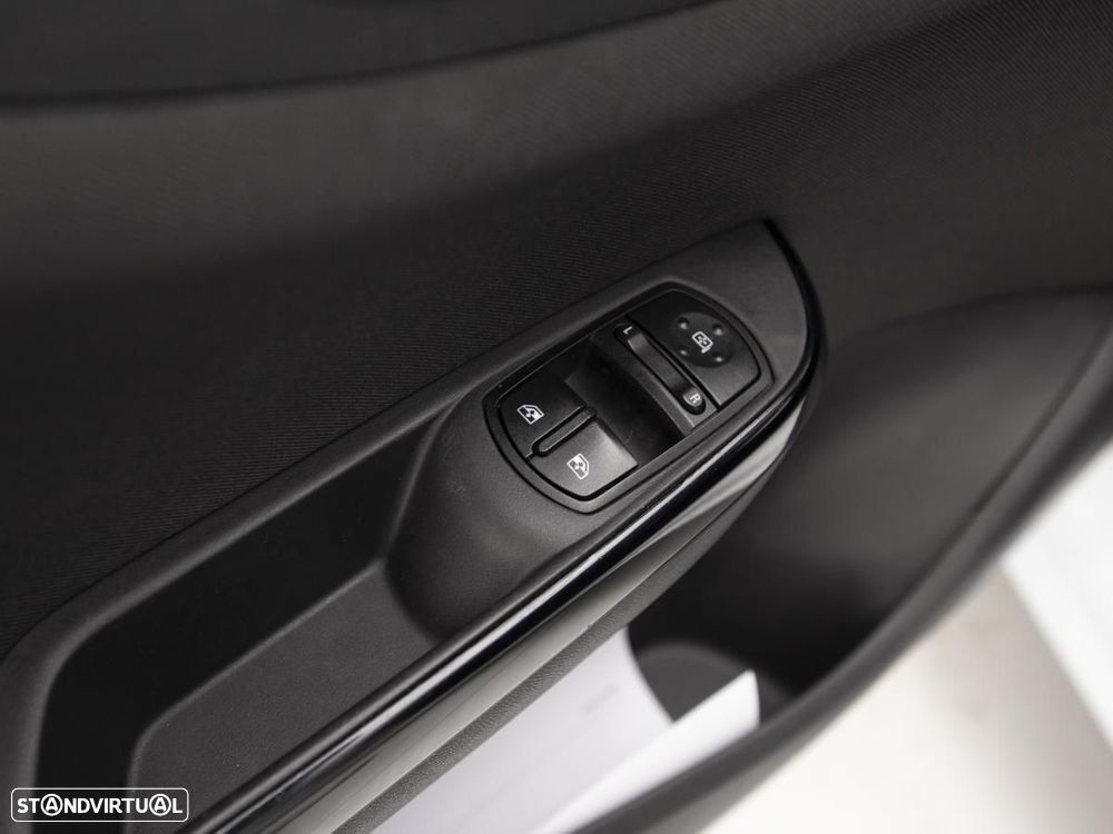 Opel Corsa Van Outro - 10