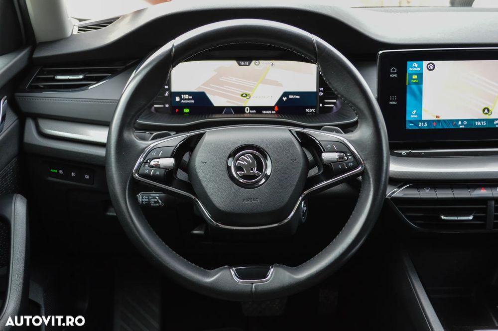 Skoda Octavia Combi 2.0 TDI DSG Tour - 37