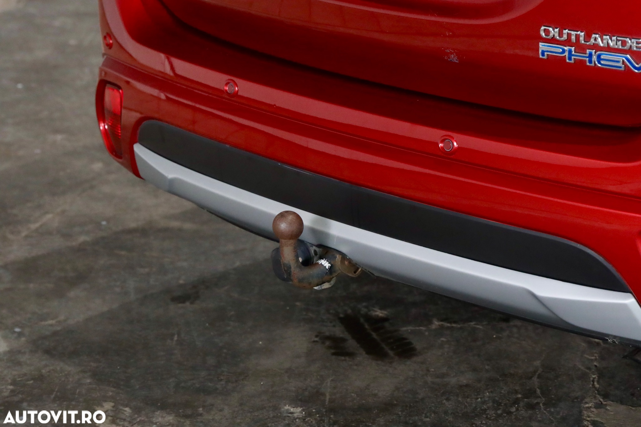 Mitsubishi Outlander 2.0 4WD Plug-In Hybrid - 28