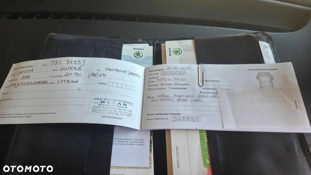 Skoda Superb 2.0 TDI DSG Ambition - 28